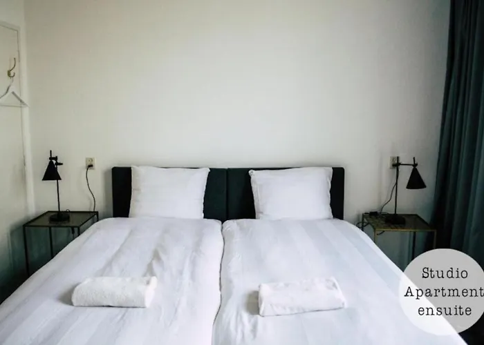 Rembrandt Square Hotel